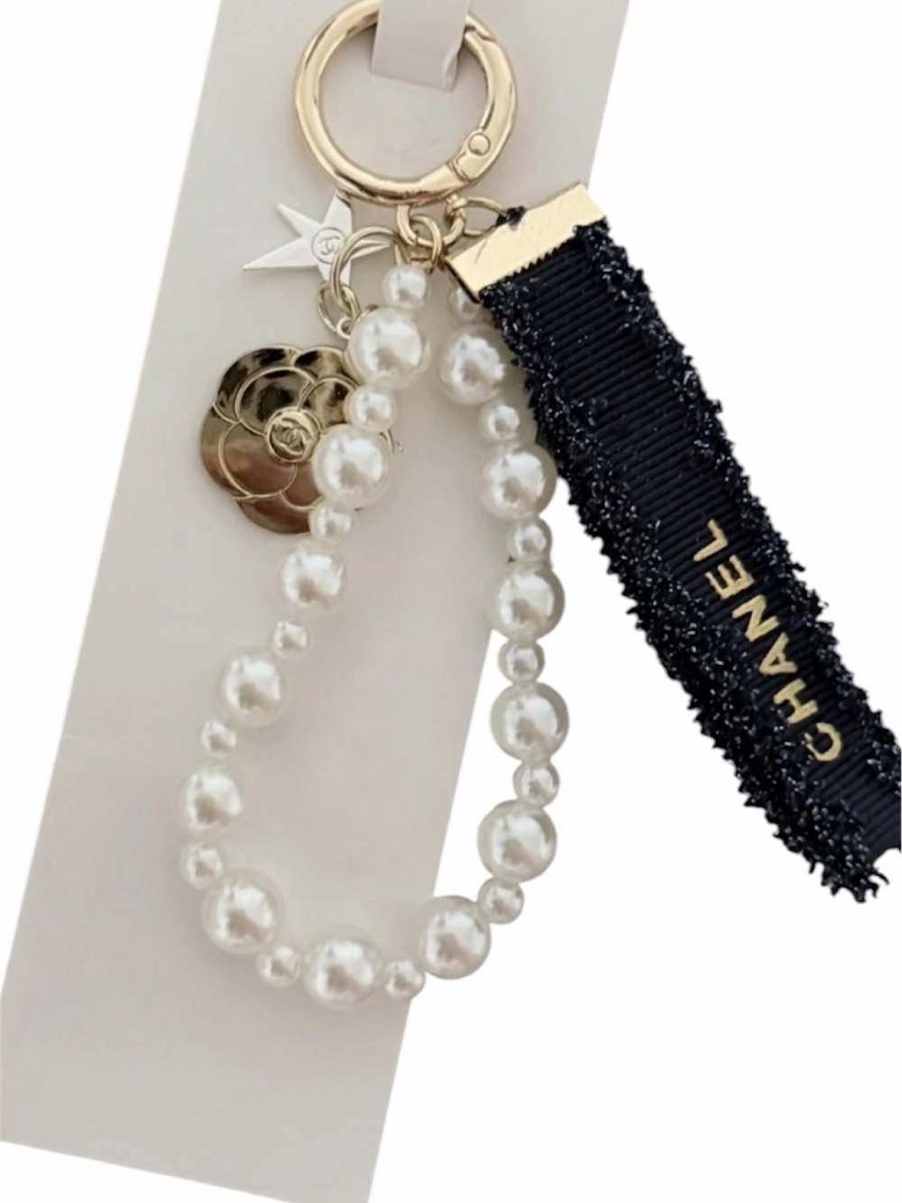 New CHANEL VIP GWP Ribbon Pearl Charm Key Holder with Gold Accents